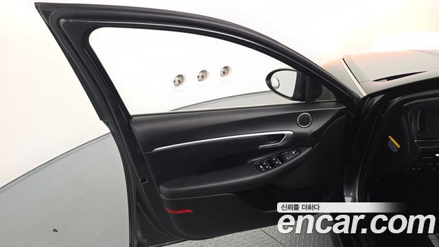 Hyundai Sonata (DN8) 2.0 Premium Family 2020 — фото 24