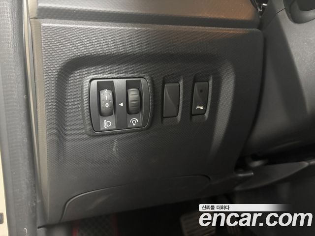 Renault Korea QM3 RE 2015 — фото 16