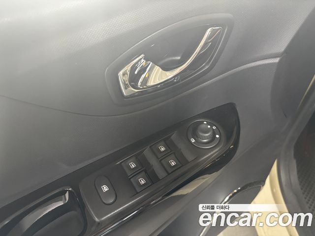 Renault Korea QM3 RE 2015 — фото 17