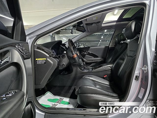 Hyundai Grandeur (HG) HG240 Modern 2016 — фото 18