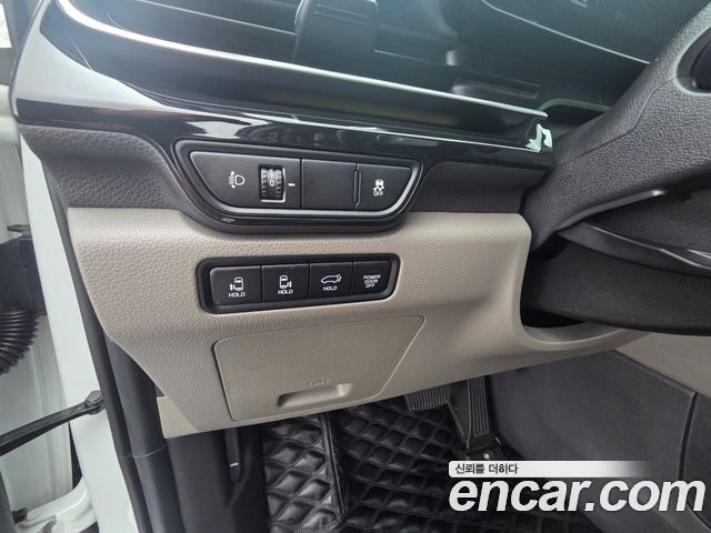 Kia Carnival (IV) Gasoline 9-Seater Signature 2024 — фото 8