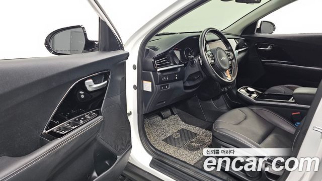 Kia Niro EV Prestige 2022 — фото 10