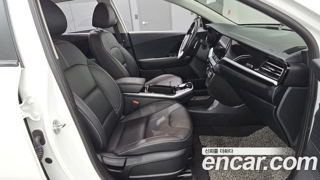 Kia Niro EV Prestige 2022 — фото 12