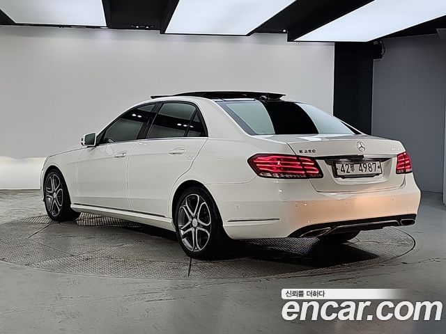 Mercedes-Benz E-Class (W212) E250 BlueTec 4MATIC AV 2016 — фото 3
