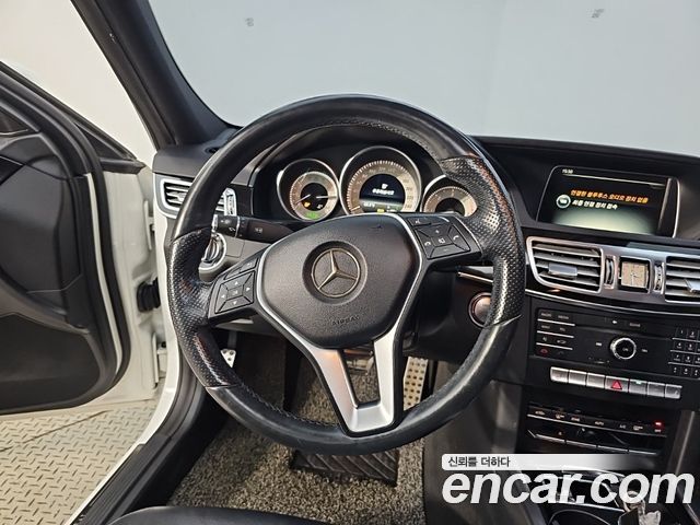 Mercedes-Benz E-Class (W212) E250 BlueTec 4MATIC AV 2016 — фото 9