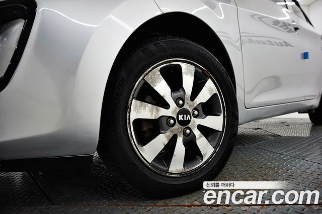 Kia Morning Deluxe Trendy 2015 — фото 23