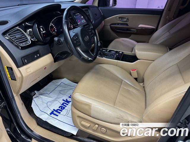 Kia Carnival 9-seater Hi-Limousine Prestige 2016 — фото 10