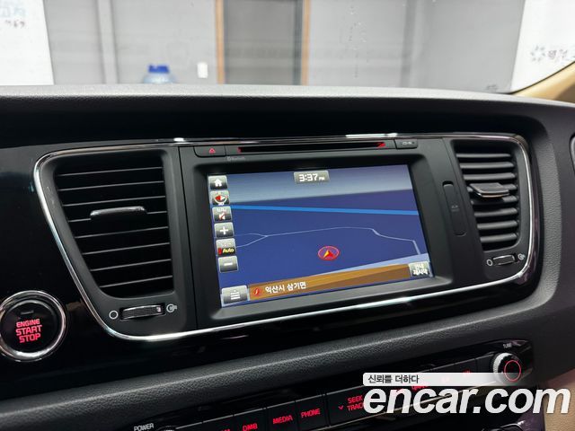 Kia Carnival 9-seater Hi-Limousine Prestige 2016 — фото 17