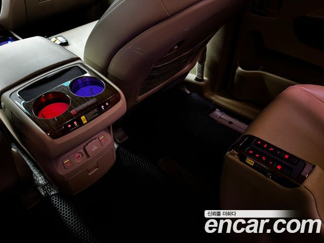 Kia Carnival 9-seater Hi-Limousine Prestige 2016 — фото 22