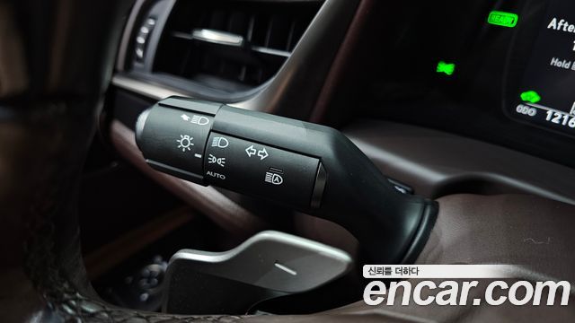 Lexus ES300h (VII) Executive 2019 — фото 30