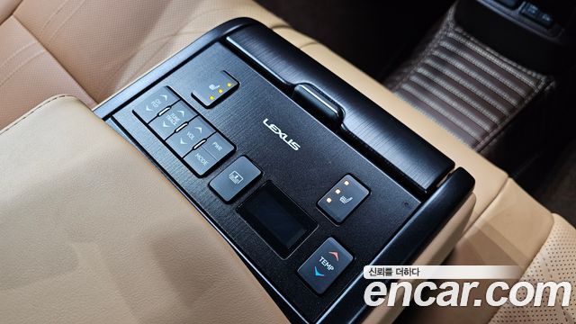 Lexus ES300h (VII) Executive 2019 — фото 35