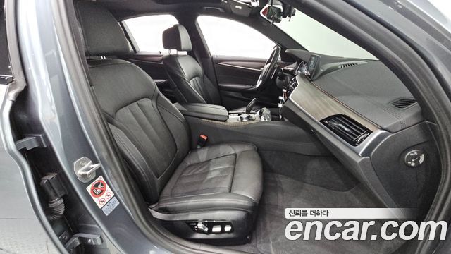BMW 5 Series (G30) 520d xDrive M Sport Package Plus 2017 — фото 26