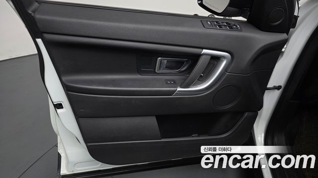 Land Rover Discovery Sport 2.0 TD4 SE (150PS) 2019 — фото 30