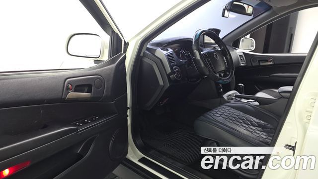KG Mobility (SsangYong) Korando Sport Adventure 60th Edition 4WD 2015 — фото 10