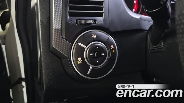 KG Mobility (SsangYong) Korando Sport Adventure 60th Edition 4WD 2015 — фото 16