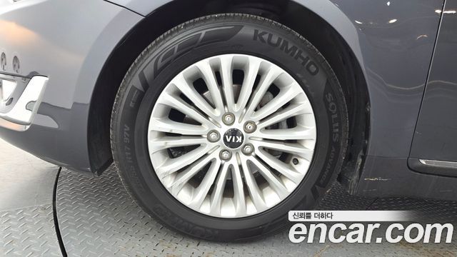 Kia K7 LPI 3.0 Luxury 2013 — фото 5
