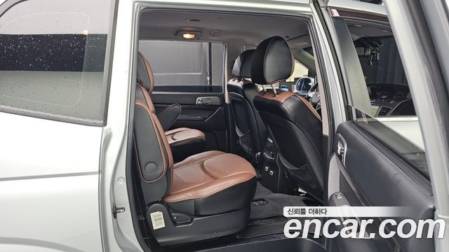 KG Mobility (SsangYong) Korando Turismo 4WD TX 9-seater 2017 — фото 11