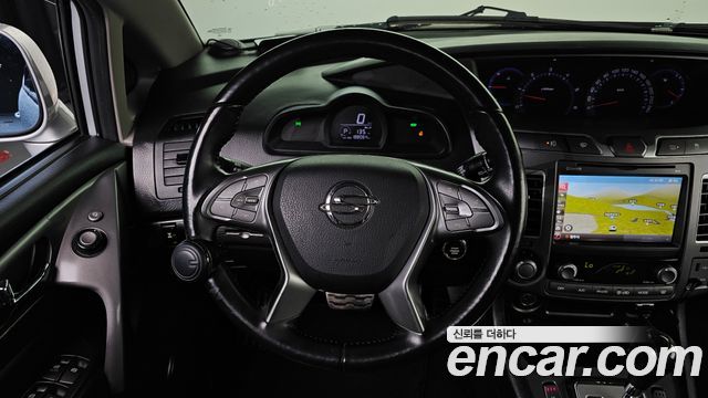 KG Mobility (SsangYong) Korando Turismo 4WD TX 9-seater 2017 — фото 13