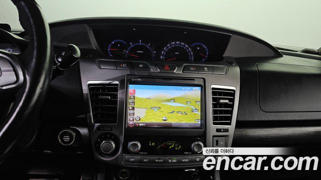 KG Mobility (SsangYong) Korando Turismo 4WD TX 9-seater 2017 — фото 15
