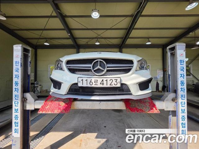 Mercedes-Benz CLA-Class (C117) CLA45 AMG 4MATIC