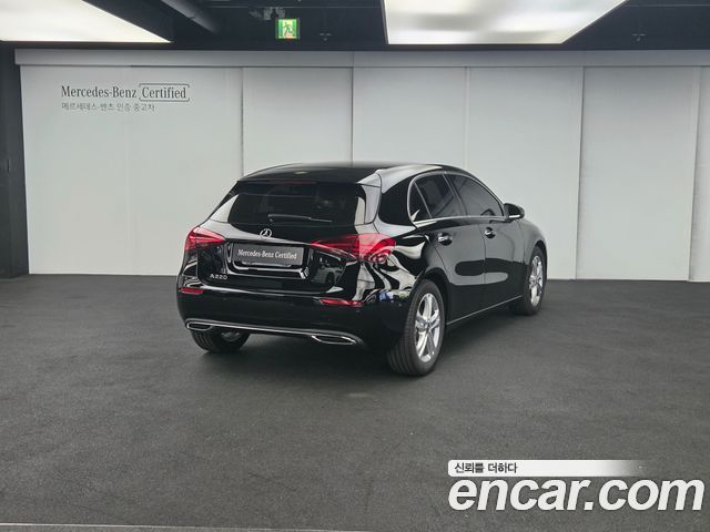 Mercedes-Benz A-Class (W177) A220 Hatchback 2026 — фото 2