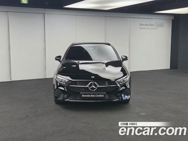 Mercedes-Benz A-Class (W177) A220 Hatchback 2026 — фото 3