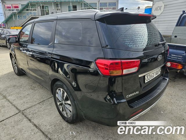 Kia Carnival 9-seater Luxury 2017 — фото 5