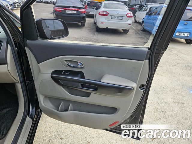 Kia Carnival 9-seater Luxury 2017 — фото 15