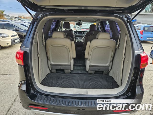 Kia Carnival 9-seater Luxury 2017 — фото 18