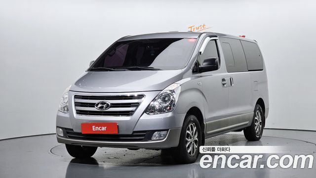 Hyundai Grand Starex 4WD 12-Seater Wagon Modern Special