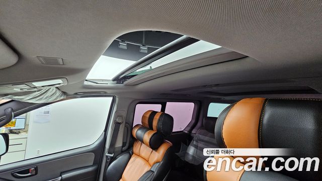 Hyundai Grand Starex 4WD 12-Seater Wagon Modern Special 2016 — фото 19