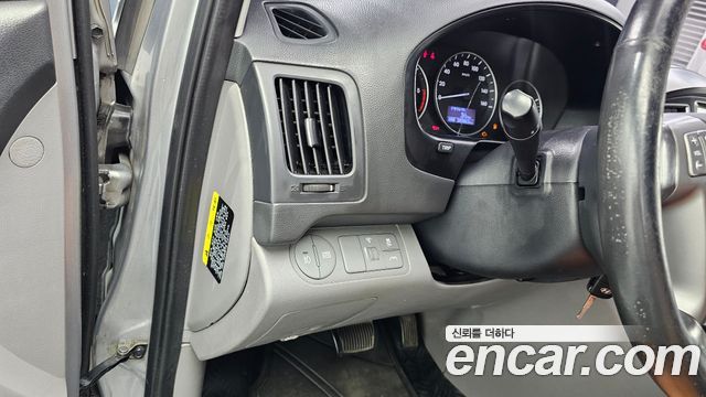 Hyundai Grand Starex 4WD 12-Seater Wagon Modern Special 2016 — фото 27