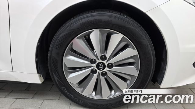 Hyundai Grandeur Hybrid (HG) Premium 2015 — фото 21