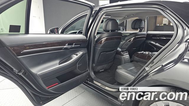 Genesis EQ900 3.8 GDI AWD Premium Luxury 2018 — фото 12