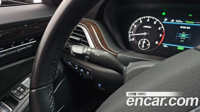 Genesis EQ900 3.8 GDI AWD Premium Luxury 2018 — фото 17