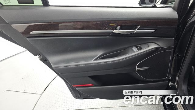 Genesis EQ900 3.8 GDI AWD Premium Luxury 2018 — фото 25