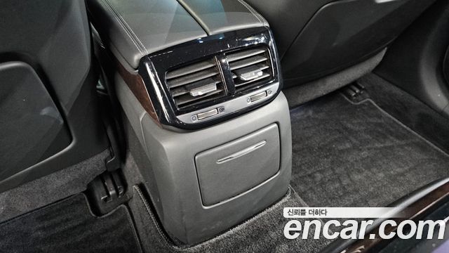 Genesis EQ900 3.8 GDI AWD Premium Luxury 2018 — фото 32