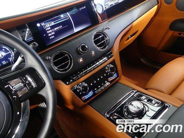 Rolls-Royce Ghost (II) 6.7 EWB V12 2022 — фото 15