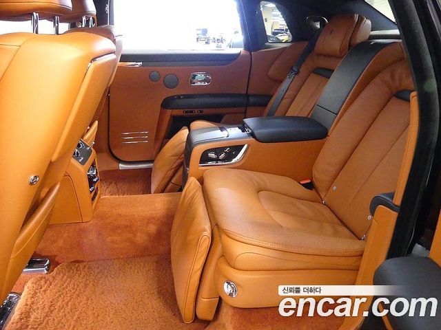 Rolls-Royce Ghost (II) 6.7 EWB V12 2022 — фото 18