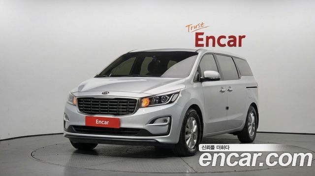 Kia Carnival 11-Seater Deluxe