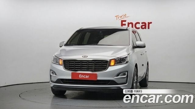 Kia Carnival 11-Seater Deluxe 2020 — фото 3