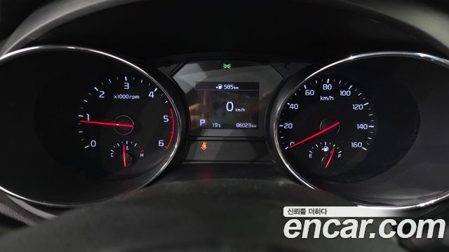 Kia Carnival 11-Seater Deluxe 2020 — фото 8