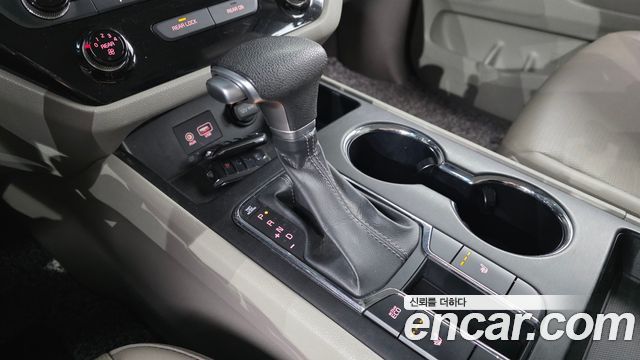 Kia Carnival 11-Seater Deluxe 2020 — фото 9