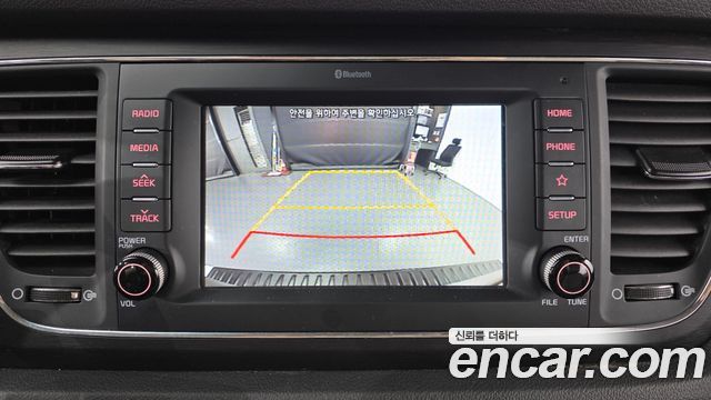 Kia Carnival 11-Seater Deluxe 2020 — фото 16