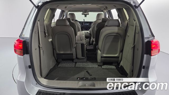 Kia Carnival 11-Seater Deluxe 2020 — фото 19