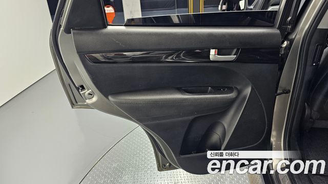 Kia Sorento R Diesel 2.0 2WD TLX High-Deluxe 2012 — фото 25