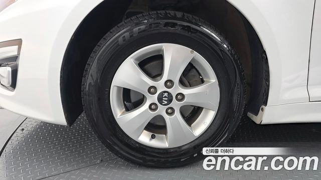 Kia K5 LPI Deluxe 2015 — фото 5