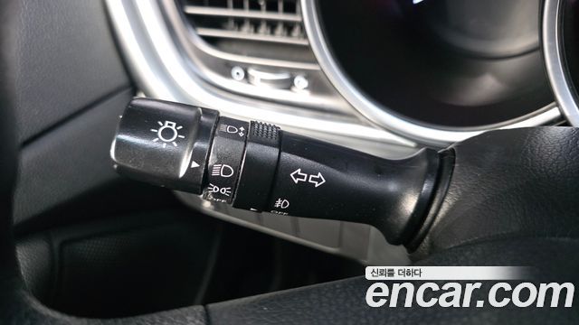 Kia K5 LPI Deluxe 2015 — фото 29