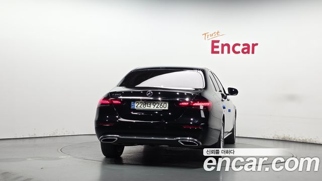 Mercedes-Benz E-Class (W213) E250 Exclusive 2022 — фото 4