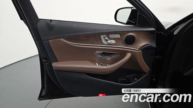 Mercedes-Benz E-Class (W213) E250 Exclusive 2022 — фото 24